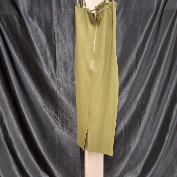 Privy Green Sleeveless Sheath Dress Sweetheart Neckline - Picture 9 of 9